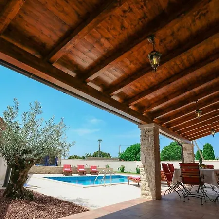 Villa Gina Valtura